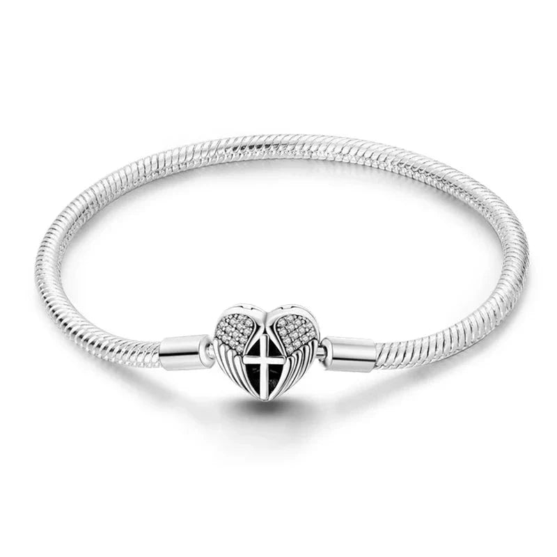 Pulsera con dije de corazón