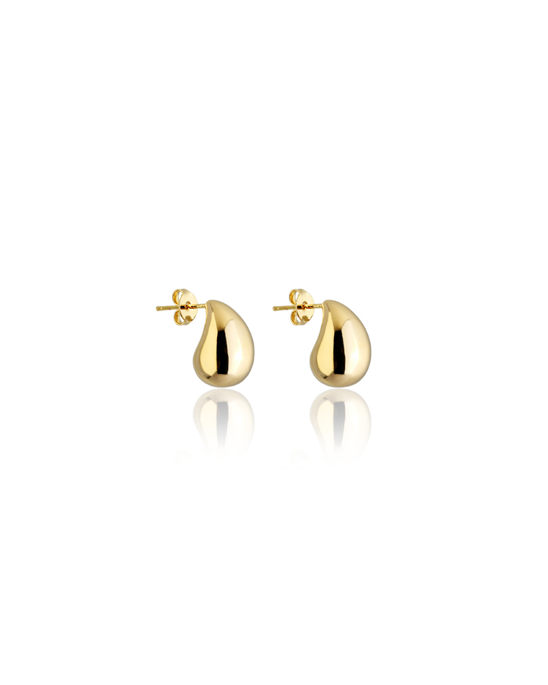 Pendiente de lágrima bañado en oro, tamaño mediano, 1,8cm.